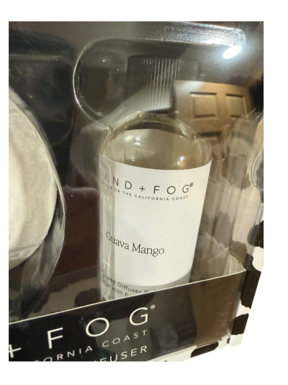 Sand + Fog Guava Mango Reed Diffuser Set 110 mL New in Box - Picture 3 of 4